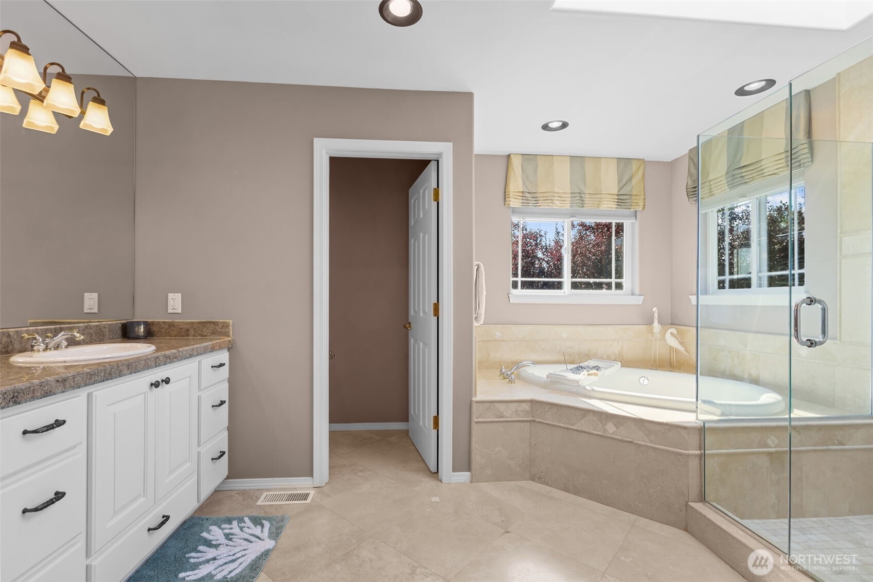 102 Stone Ridge Drive , Snohomish, WA 98290