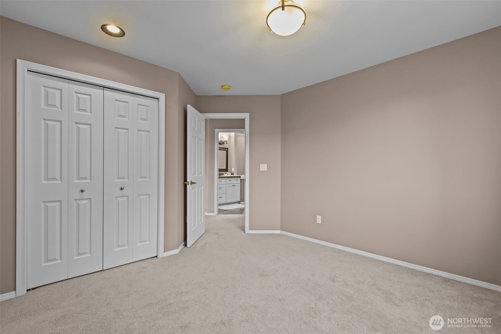 102 Stone Ridge Drive , Snohomish, WA 98290