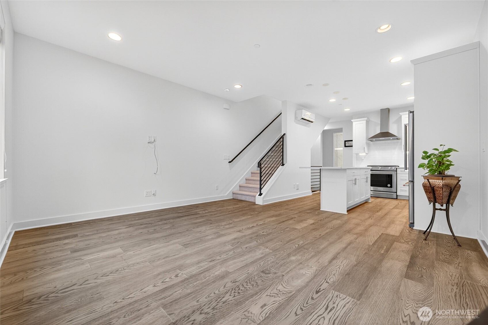 11521 117th Lane NE #2, Kirkland, WA 98033