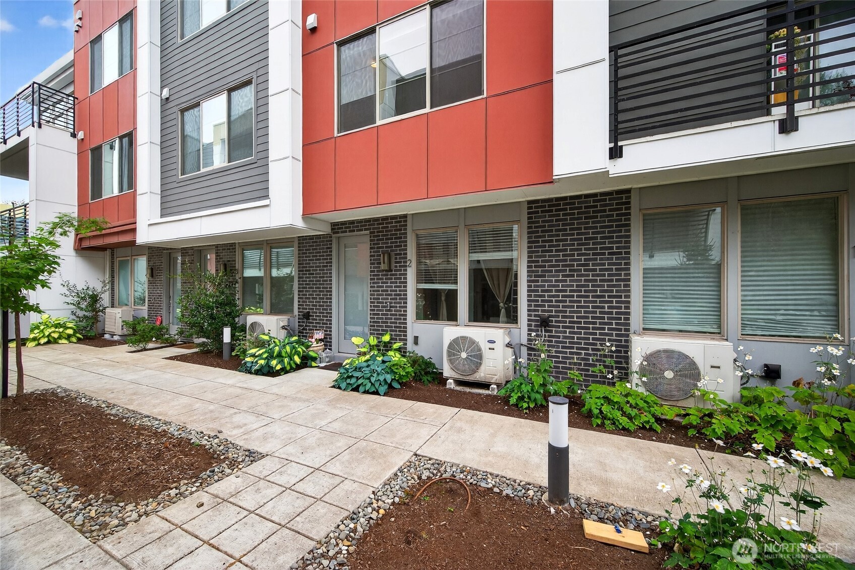 11521 117th Lane NE #2, Kirkland, WA 98033