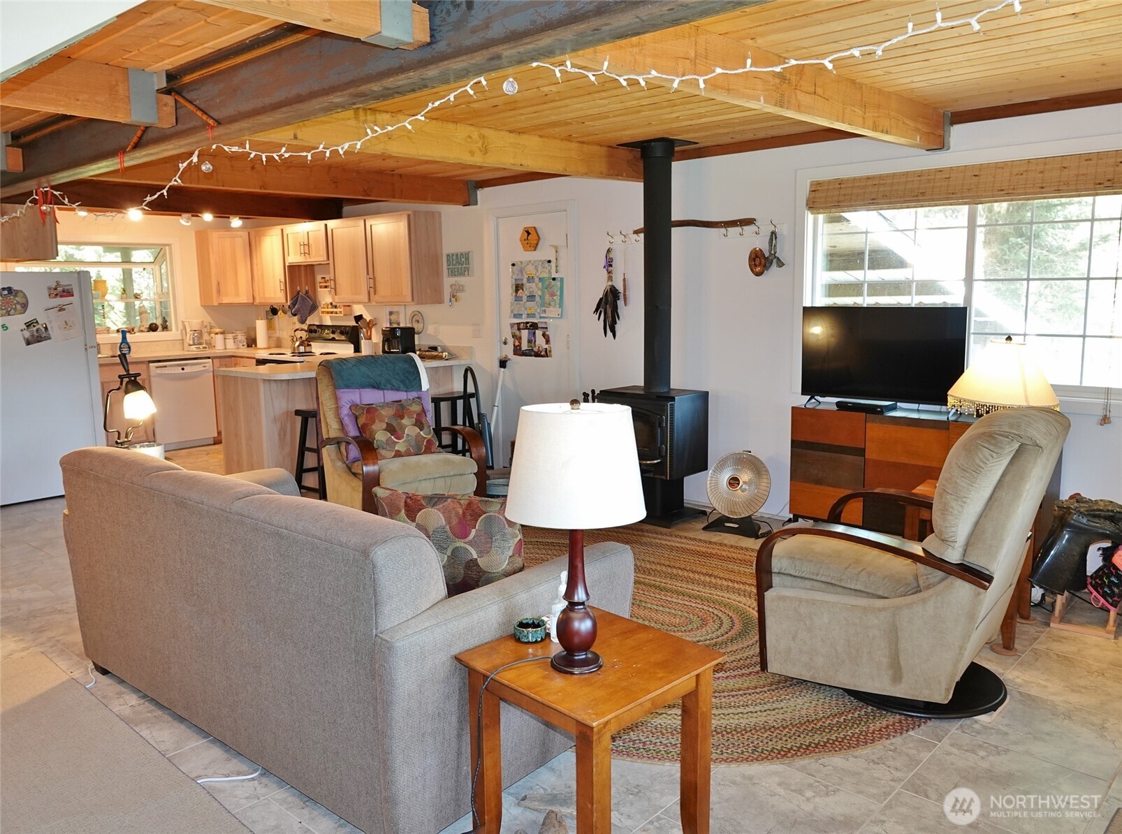 121 Oyehut Road , Hoquiam, WA 98550