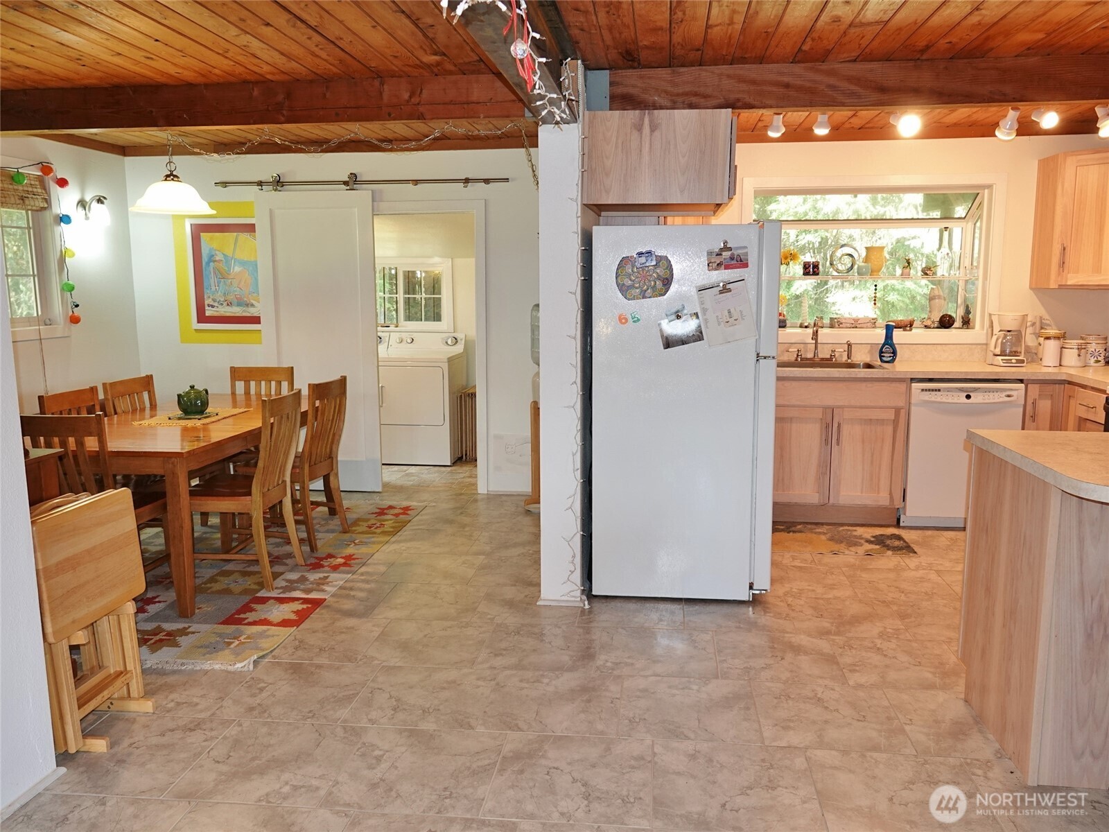 121 Oyehut Road , Hoquiam, WA 98550