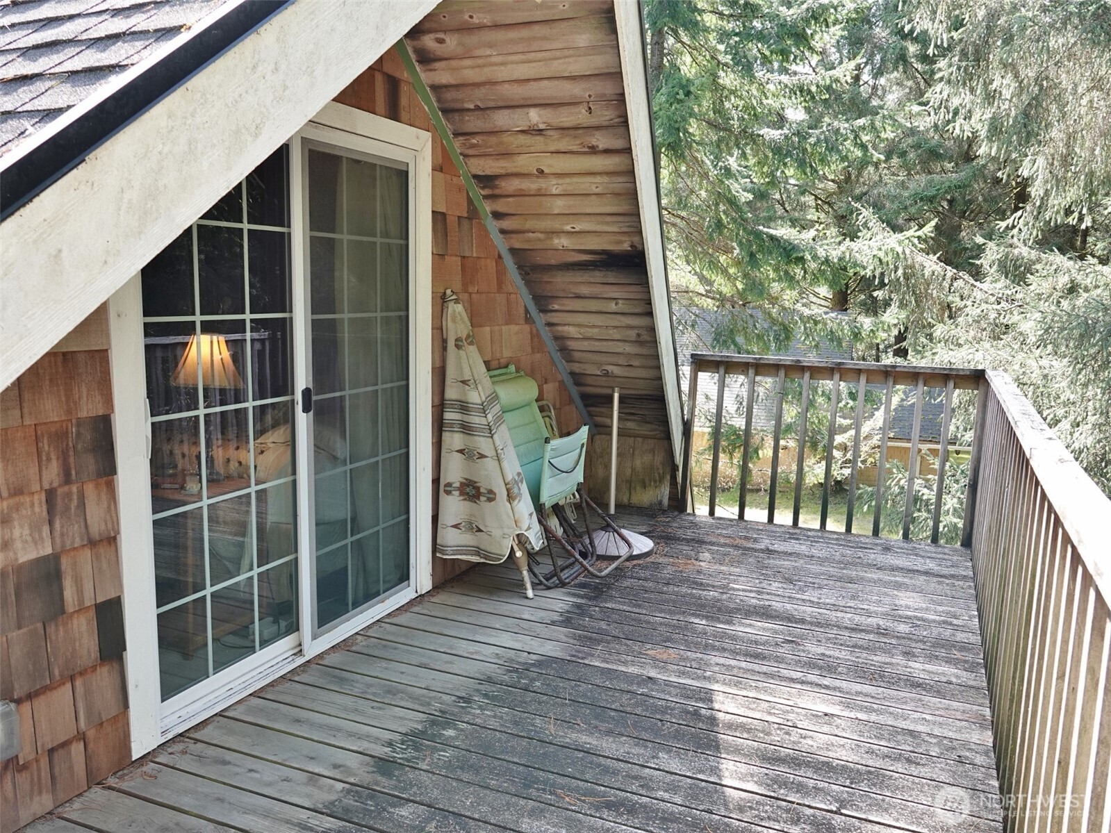 121 Oyehut Road , Hoquiam, WA 98550