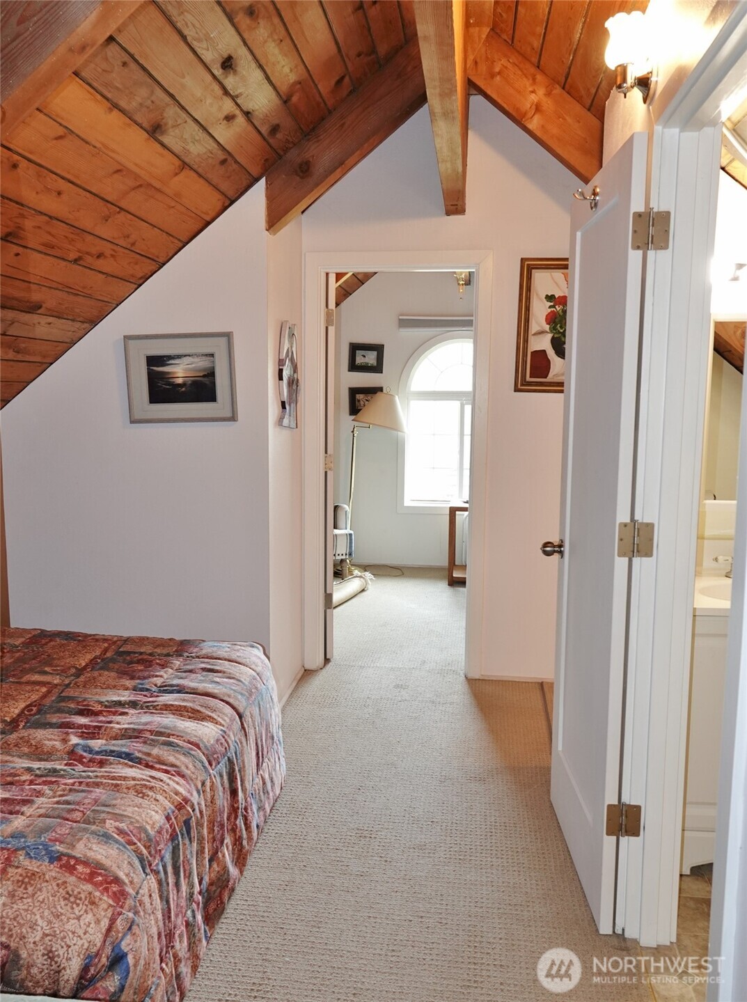 121 Oyehut Road , Hoquiam, WA 98550