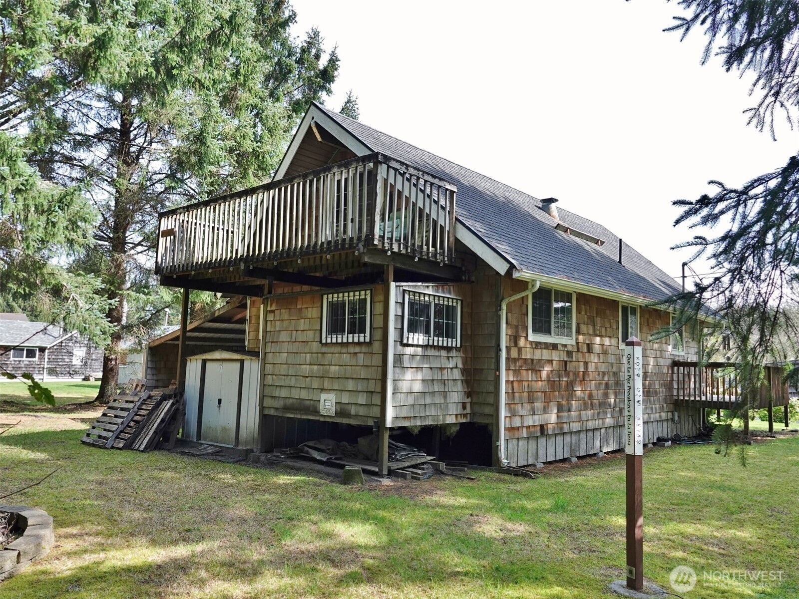 121 Oyehut Road , Hoquiam, WA 98550