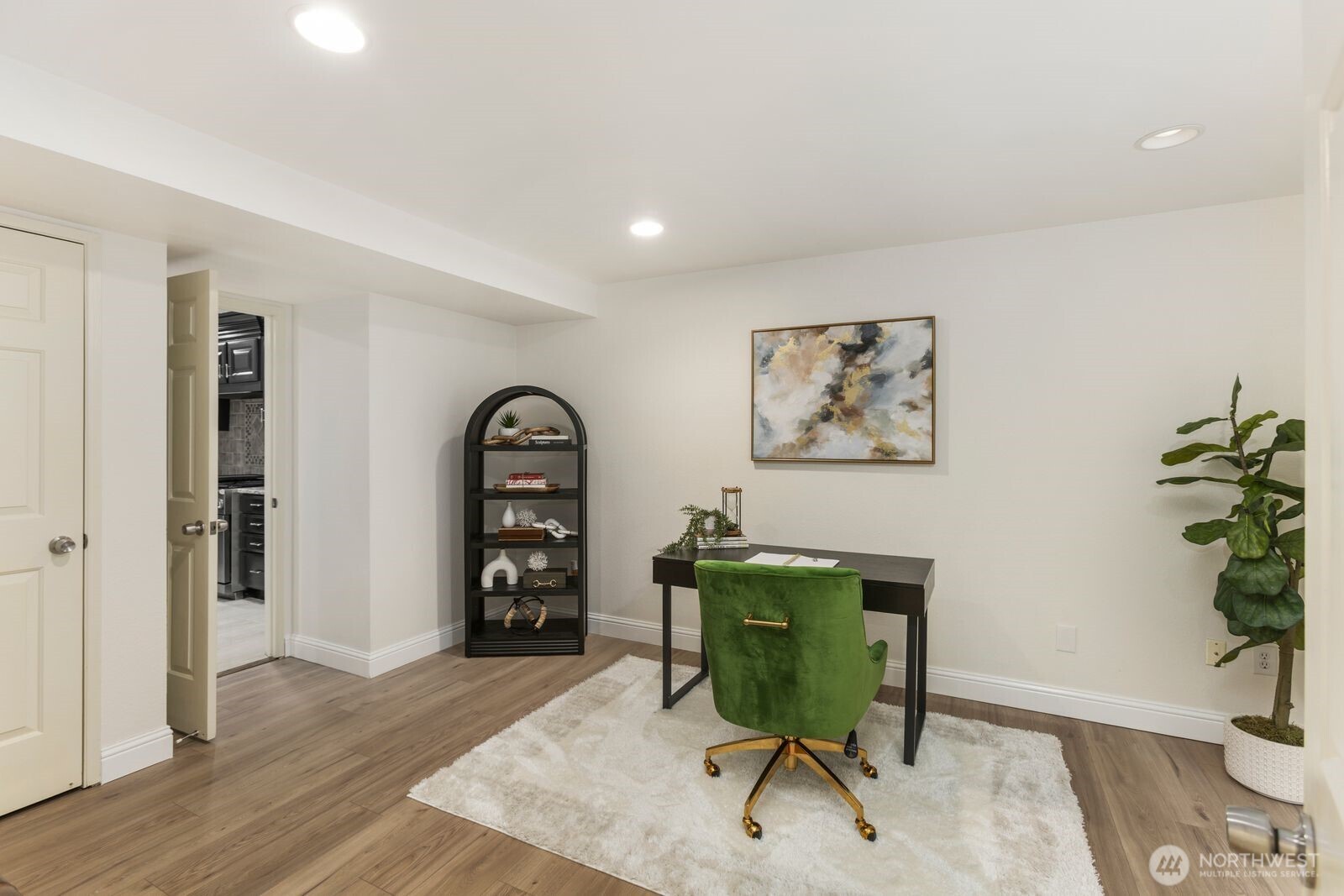 18505 NE 26th Street , Redmond, WA 98052