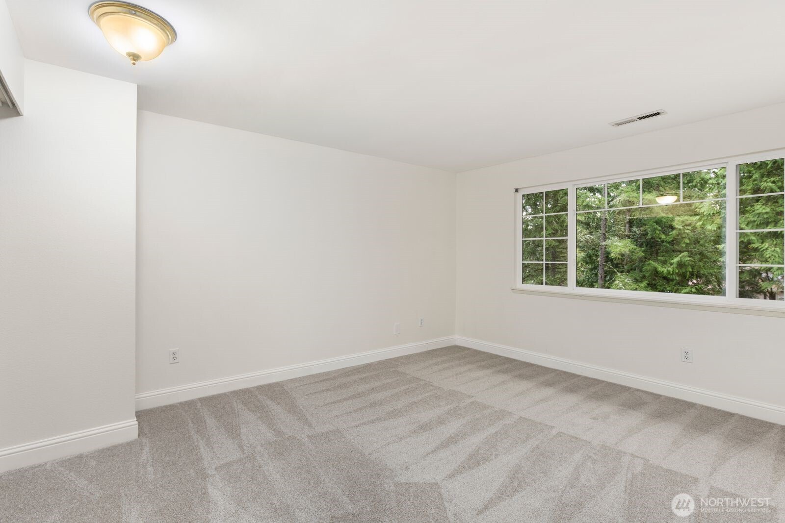 18505 NE 26th Street , Redmond, WA 98052