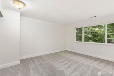 18505 NE 26th Street , Redmond, WA 98052 - Photo 21