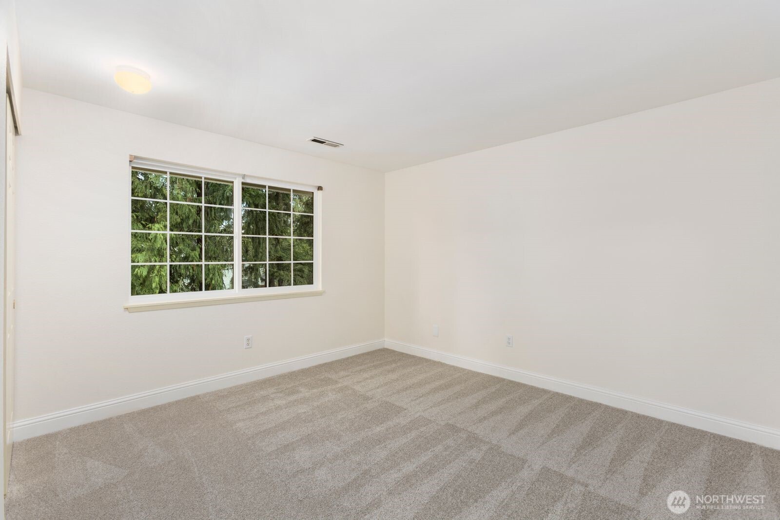 18505 NE 26th Street , Redmond, WA 98052