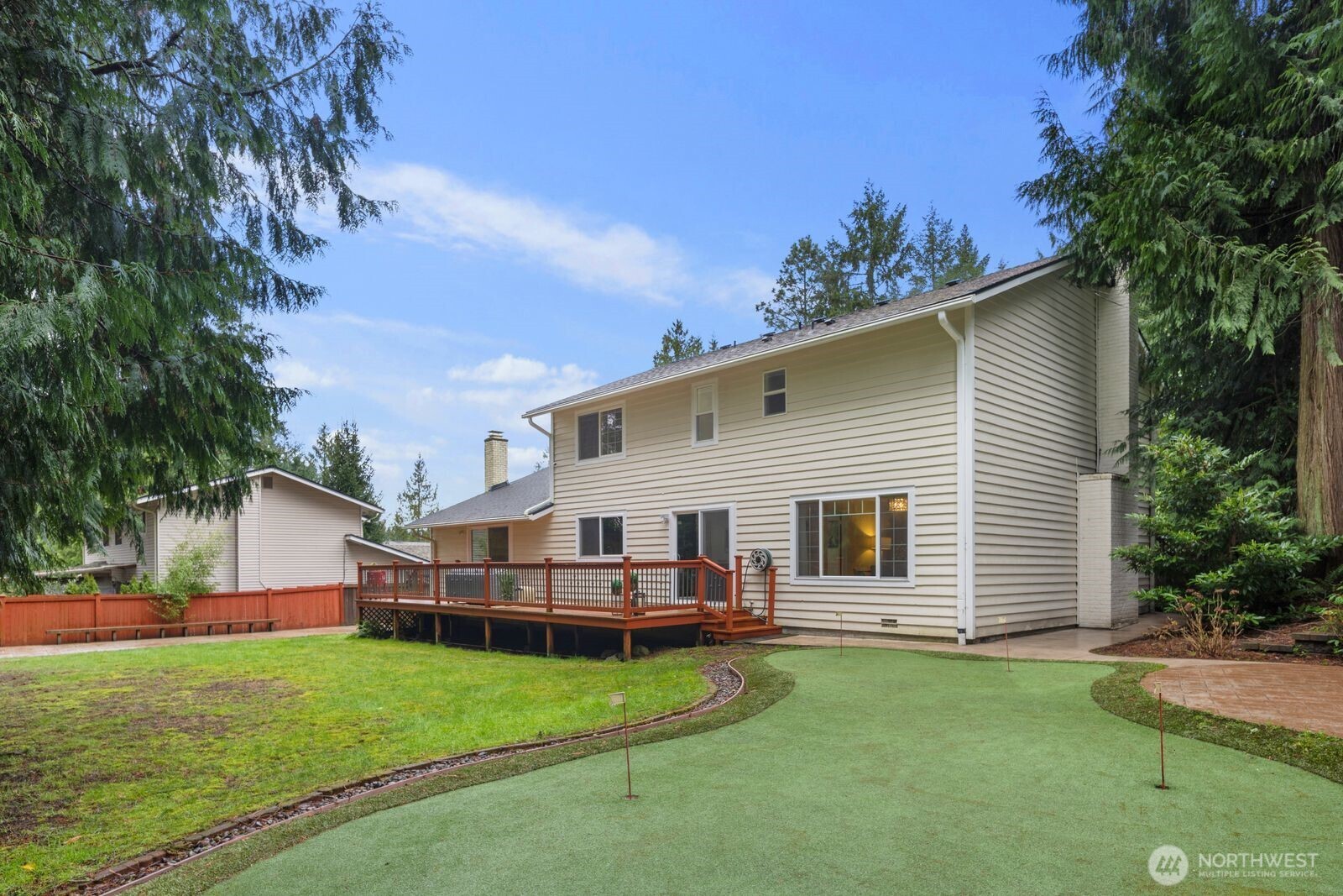 18505 NE 26th Street , Redmond, WA 98052