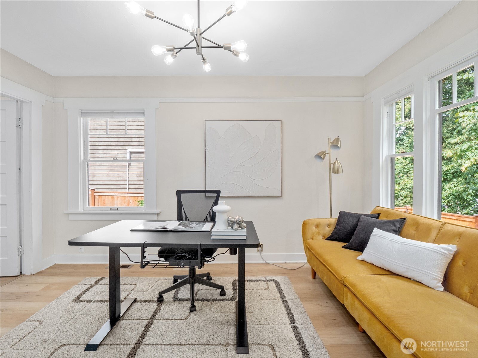 9701 Roosevelt Way NE, Seattle, WA 98115