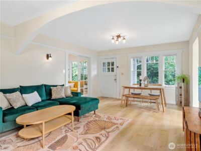 9701 Roosevelt Way NE, Seattle, WA 98115 - Photo 6