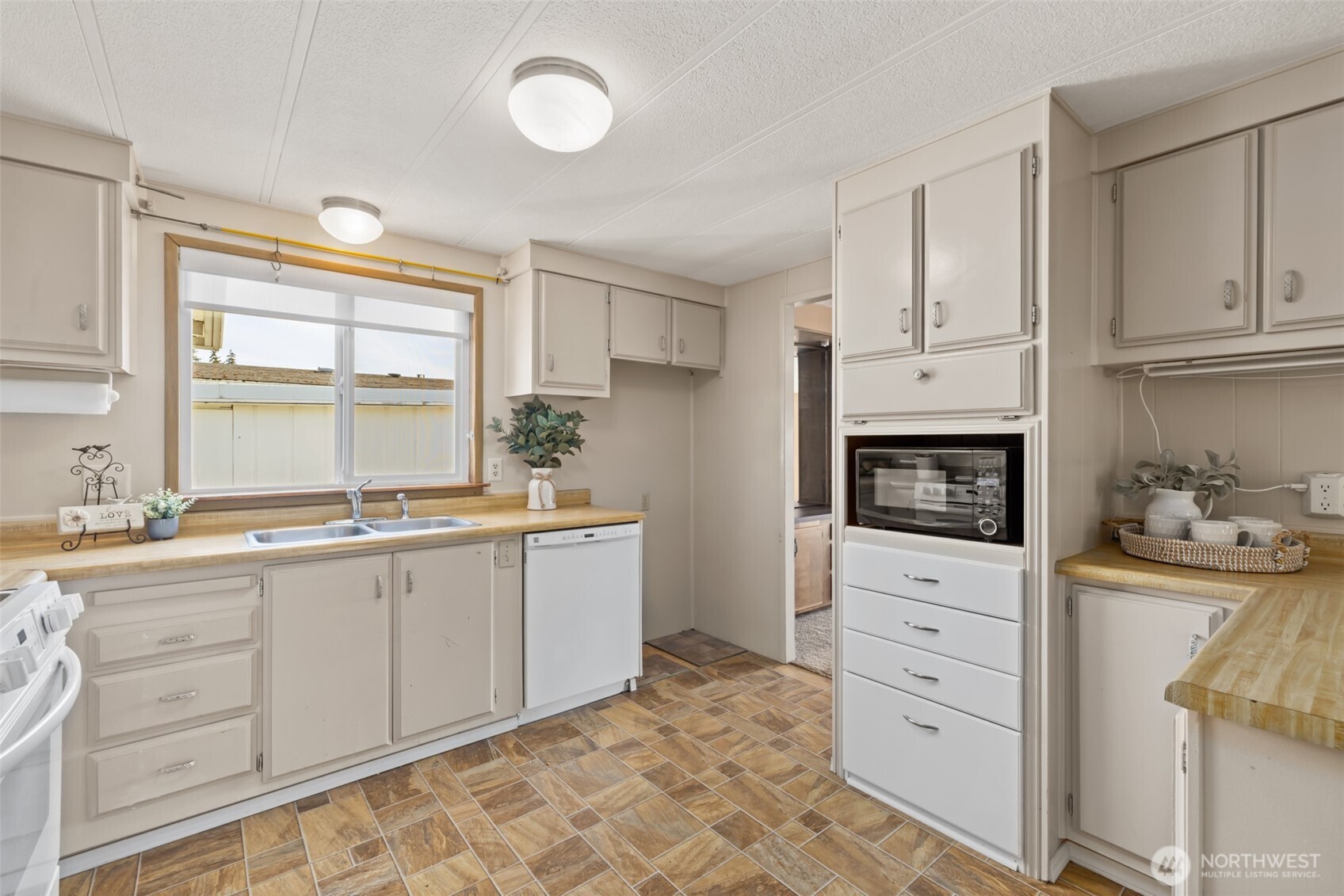 55 Juniper Mobile Estates , Sequim, WA 98382