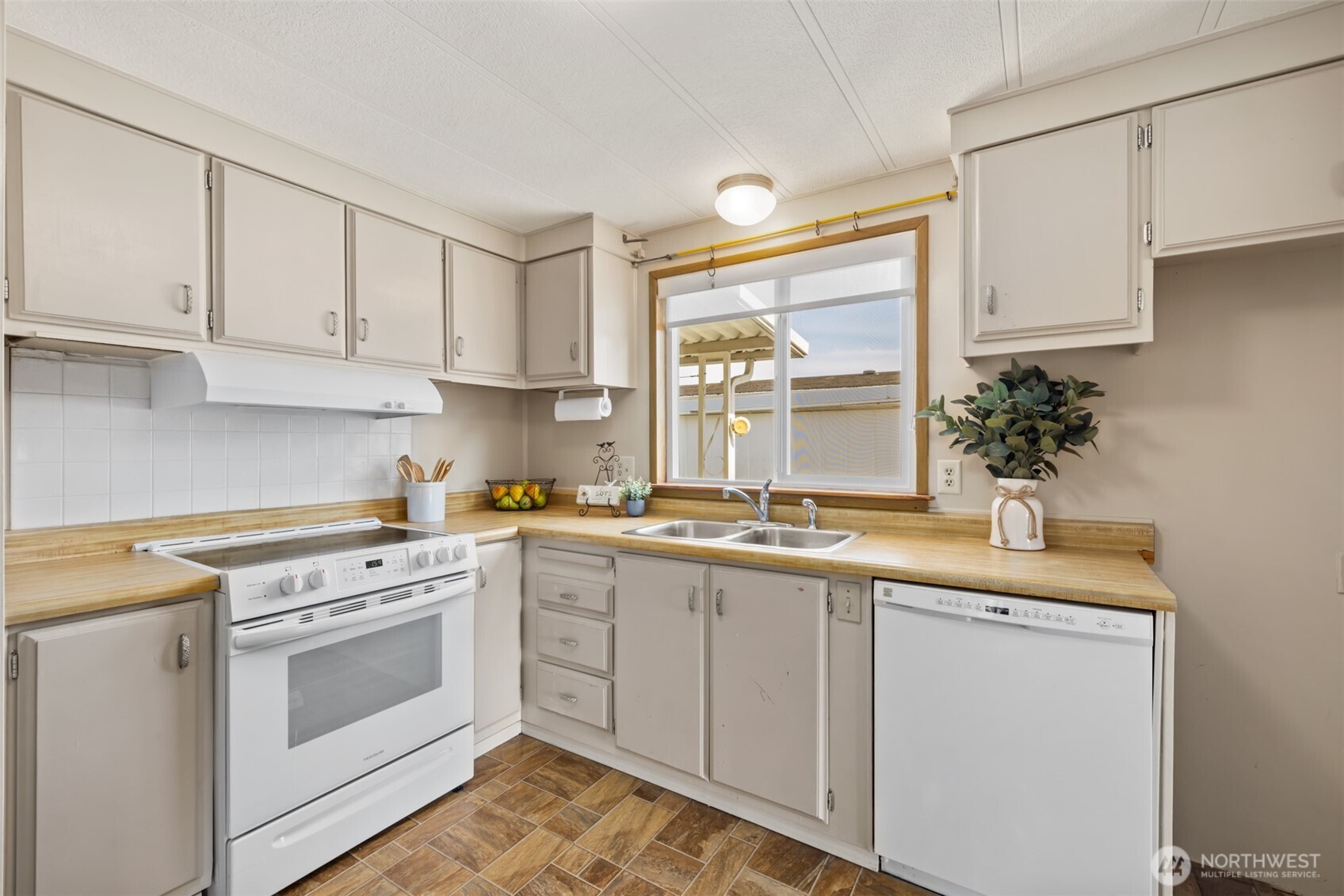 55 Juniper Mobile Estates , Sequim, WA 98382