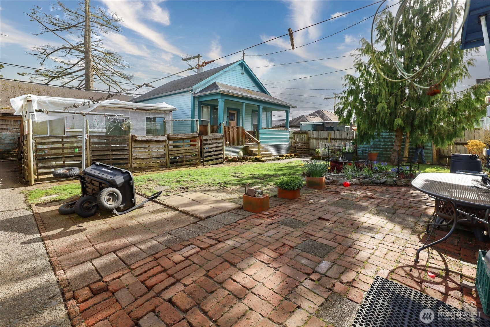 811 W Market Street , Aberdeen, WA 98520