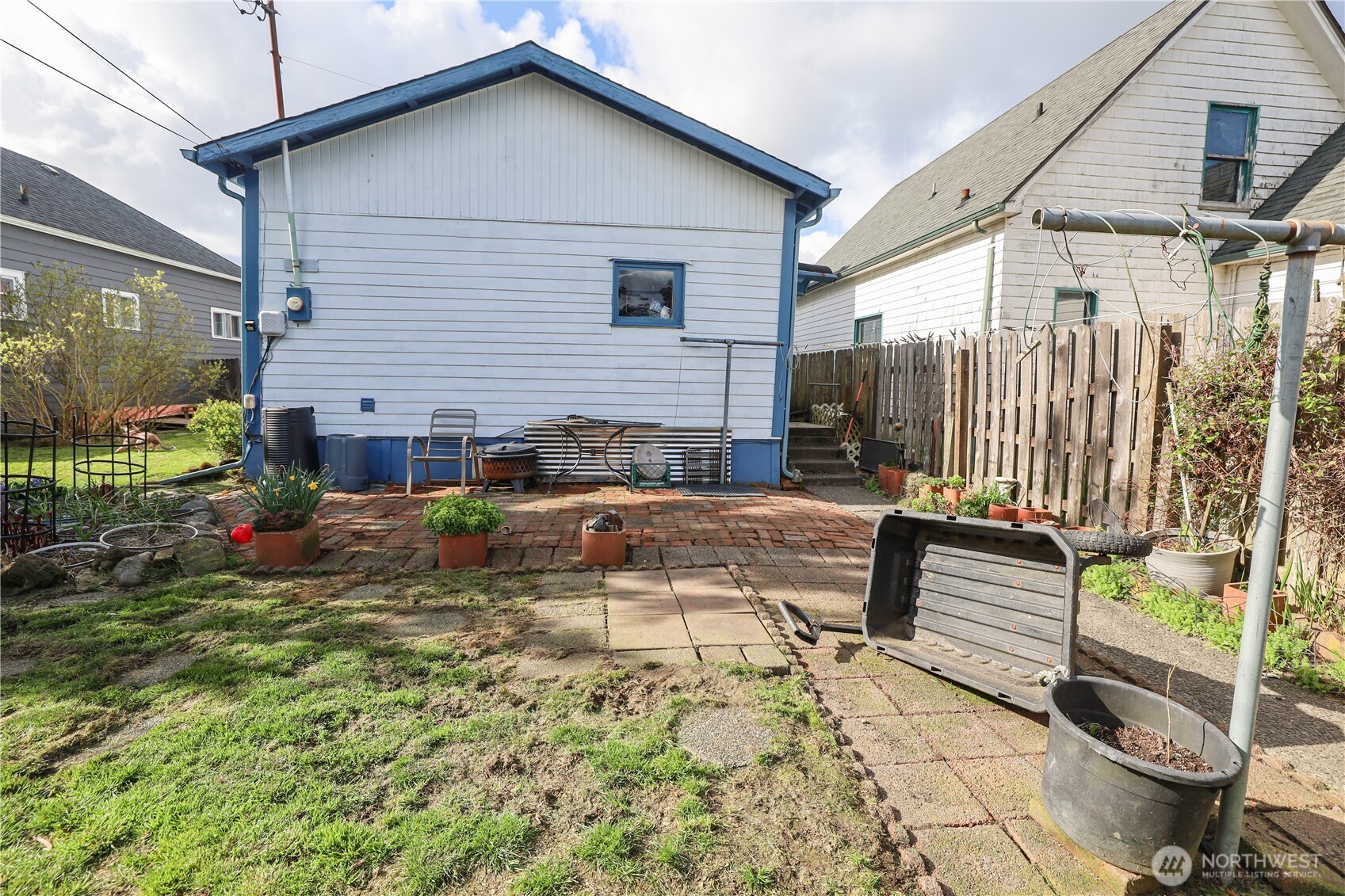 811 W Market Street , Aberdeen, WA 98520