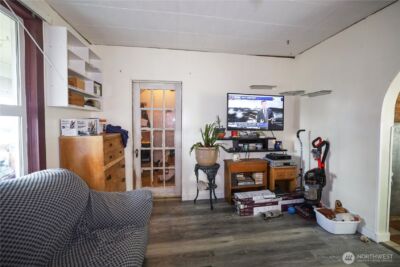 811 W Market Street , Aberdeen, WA 98520 - Photo 5