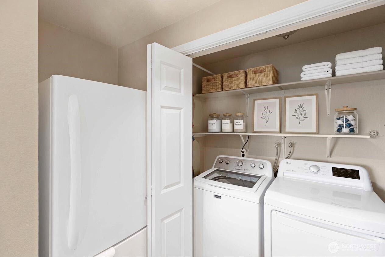 1760 W Sunn Fjord Lane #F-105, Bremerton, WA 98312