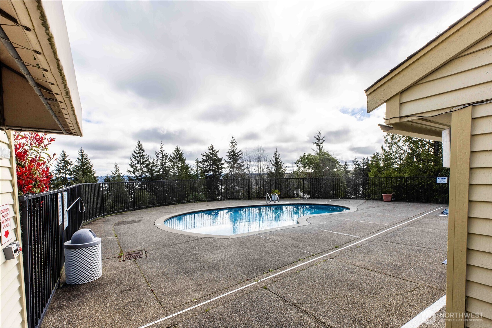 1760 W Sunn Fjord Lane #F-105, Bremerton, WA 98312