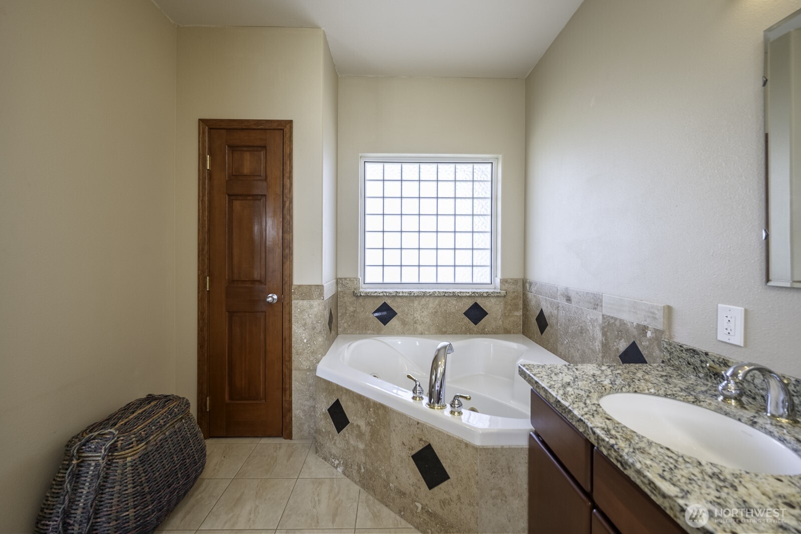 7618 Bouldercrest Road NE, Moses Lake, WA 98837