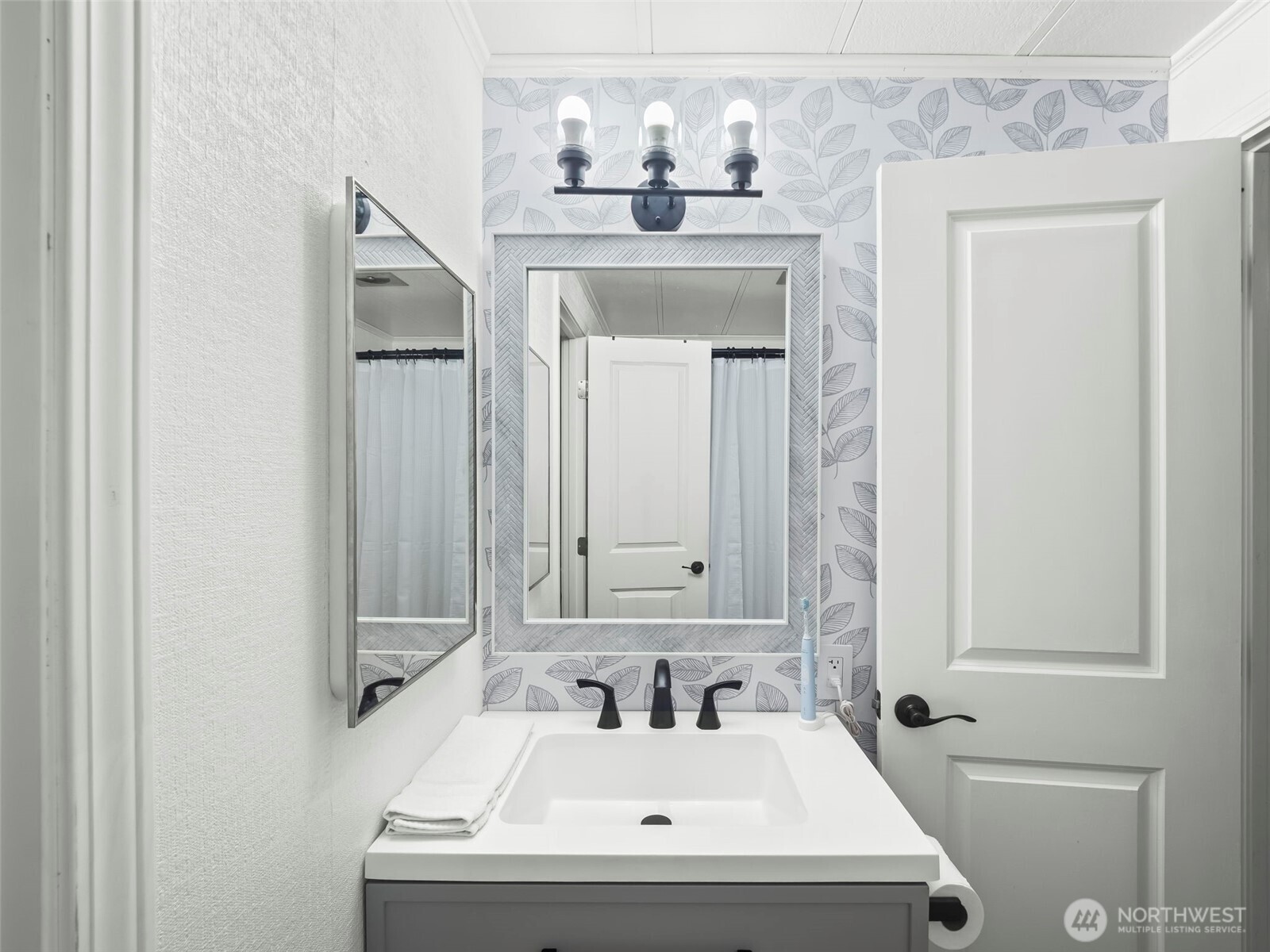 31 E Sylvan Road , Shelton, WA 98584