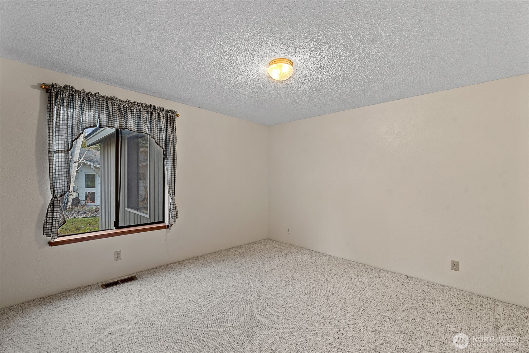 1547 Alpensee Strasse , Leavenworth, WA 98826