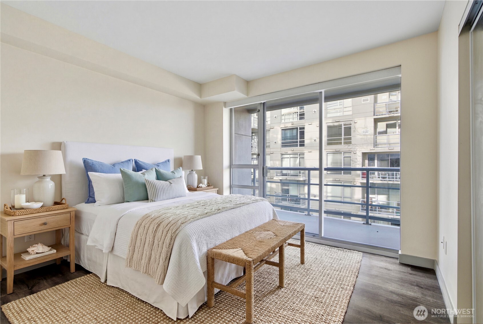 2929 1st Ave #808, Seattle, WA 98121