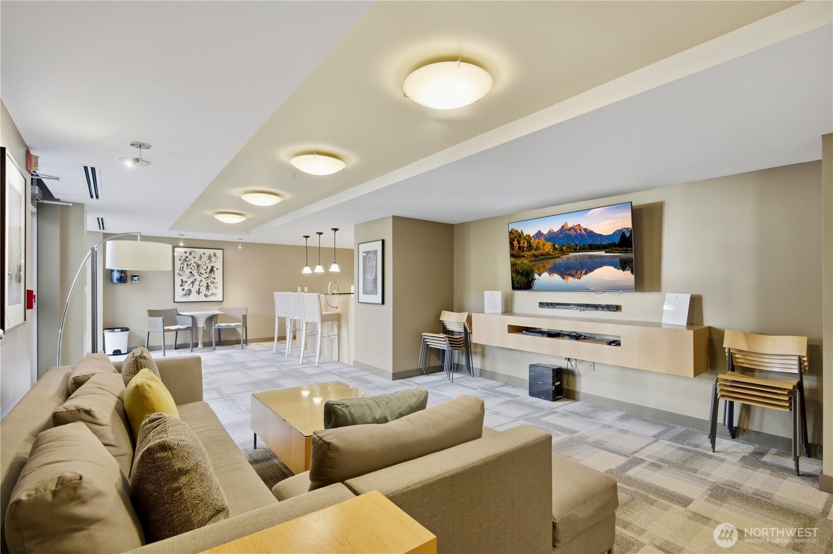 2929 1st Ave #808, Seattle, WA 98121