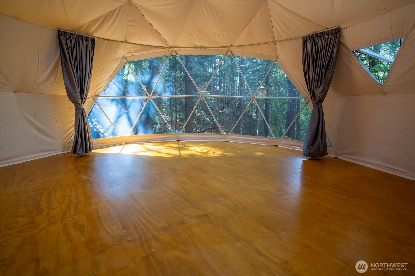 13 Dow Ridge Road , Hoodsport, WA 98548