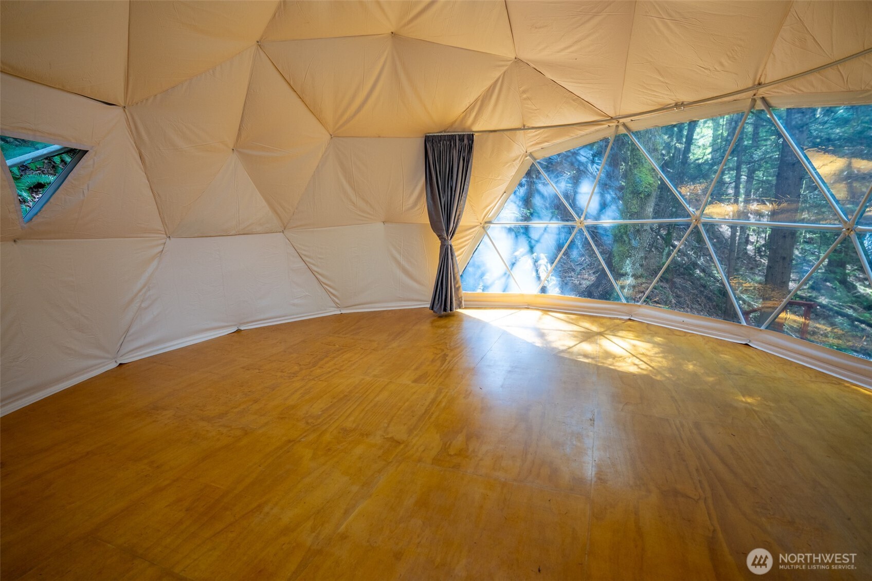 13 Dow Ridge Road , Hoodsport, WA 98548