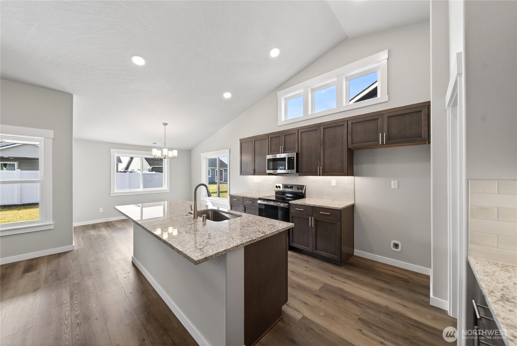 4337 W Sand Hill St , Moses Lake, WA 98837