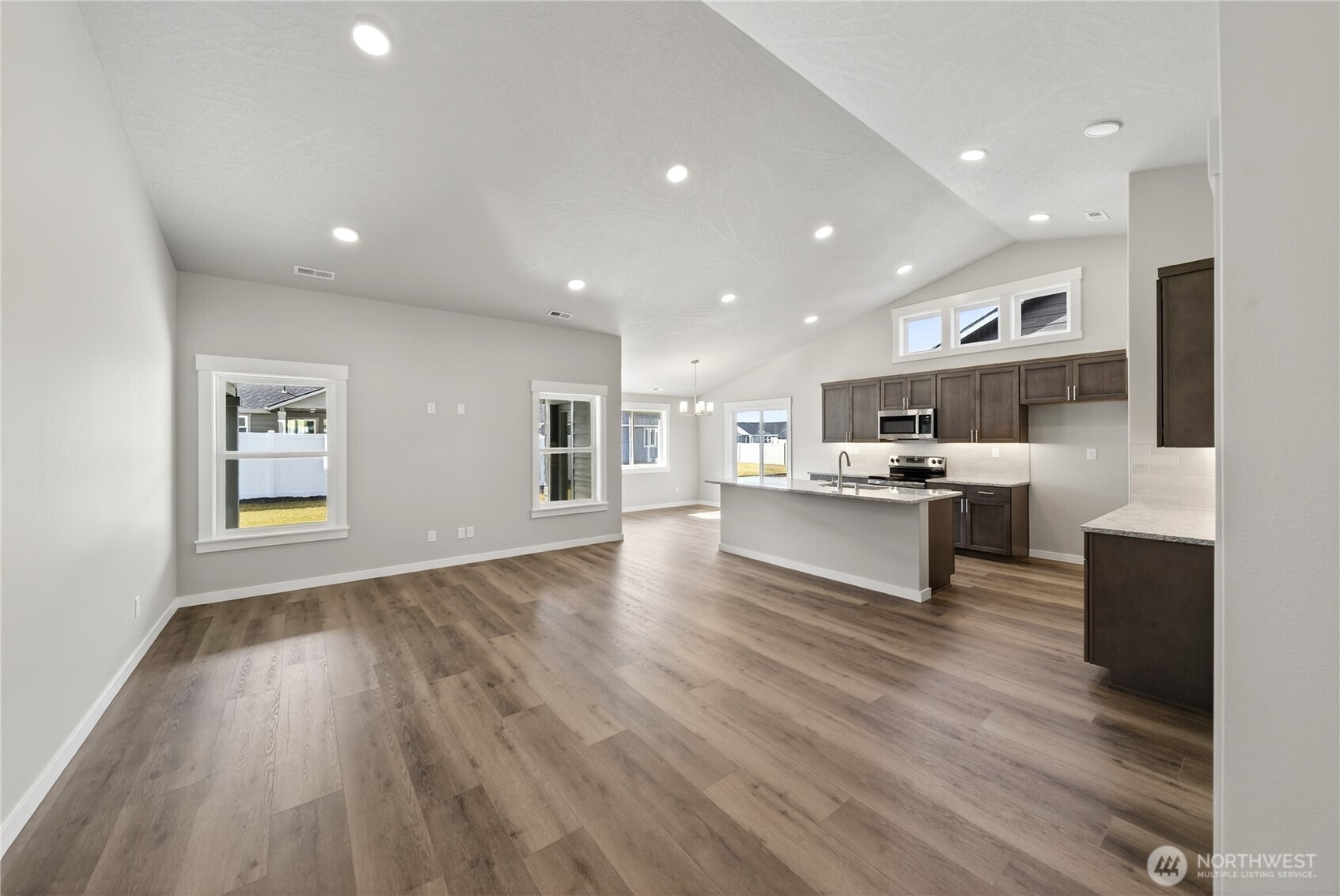 4337 W Sand Hill St , Moses Lake, WA 98837