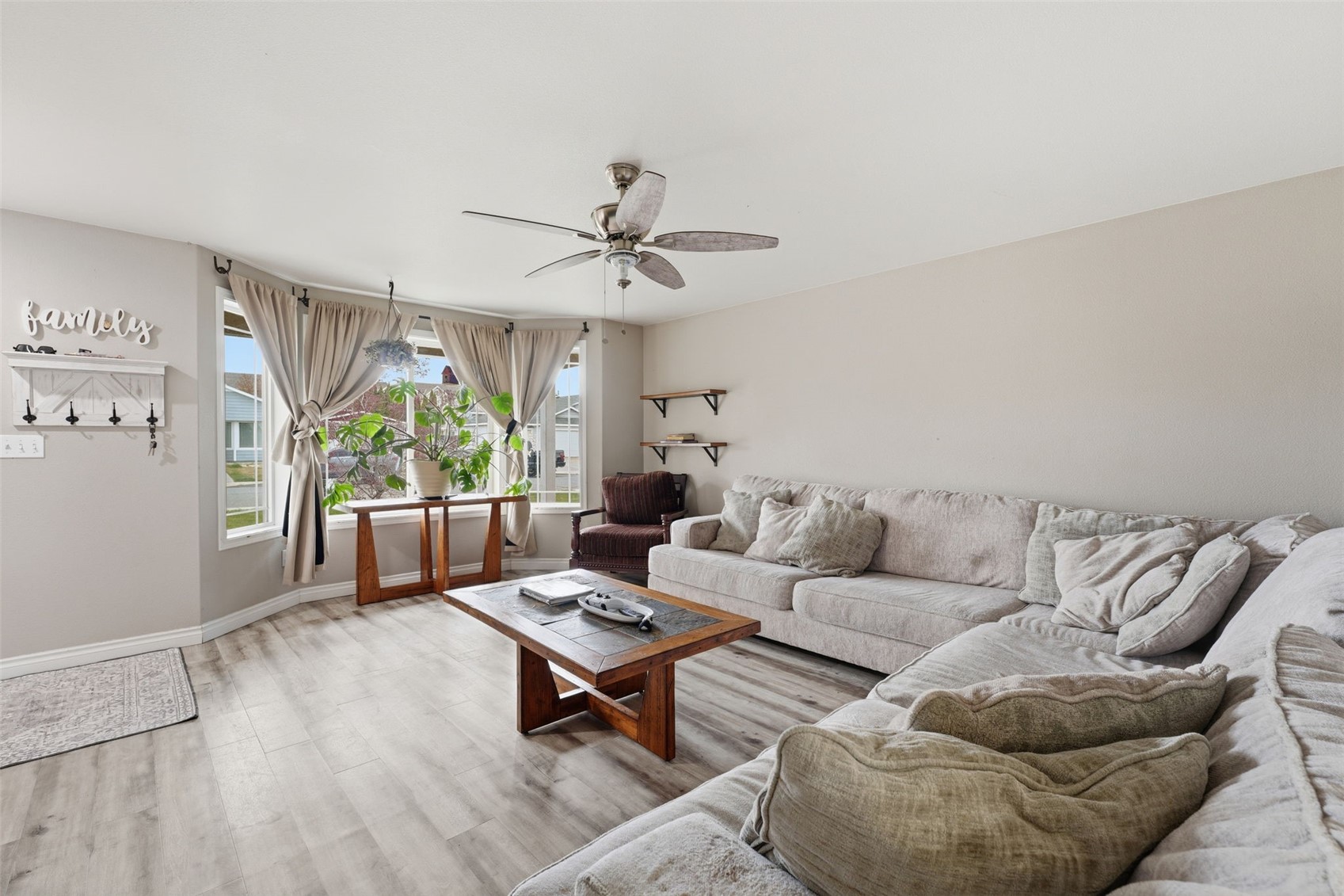 9316 Mustang Drive , Pasco, WA 99301