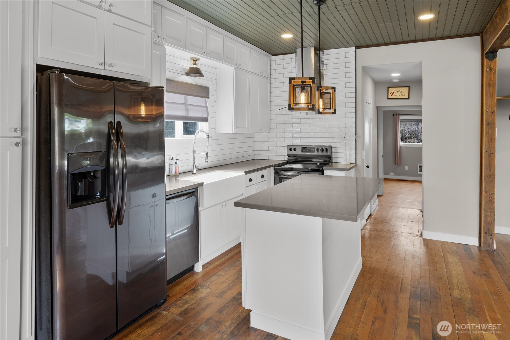 300 S 1st Street , Roslyn, WA 98941