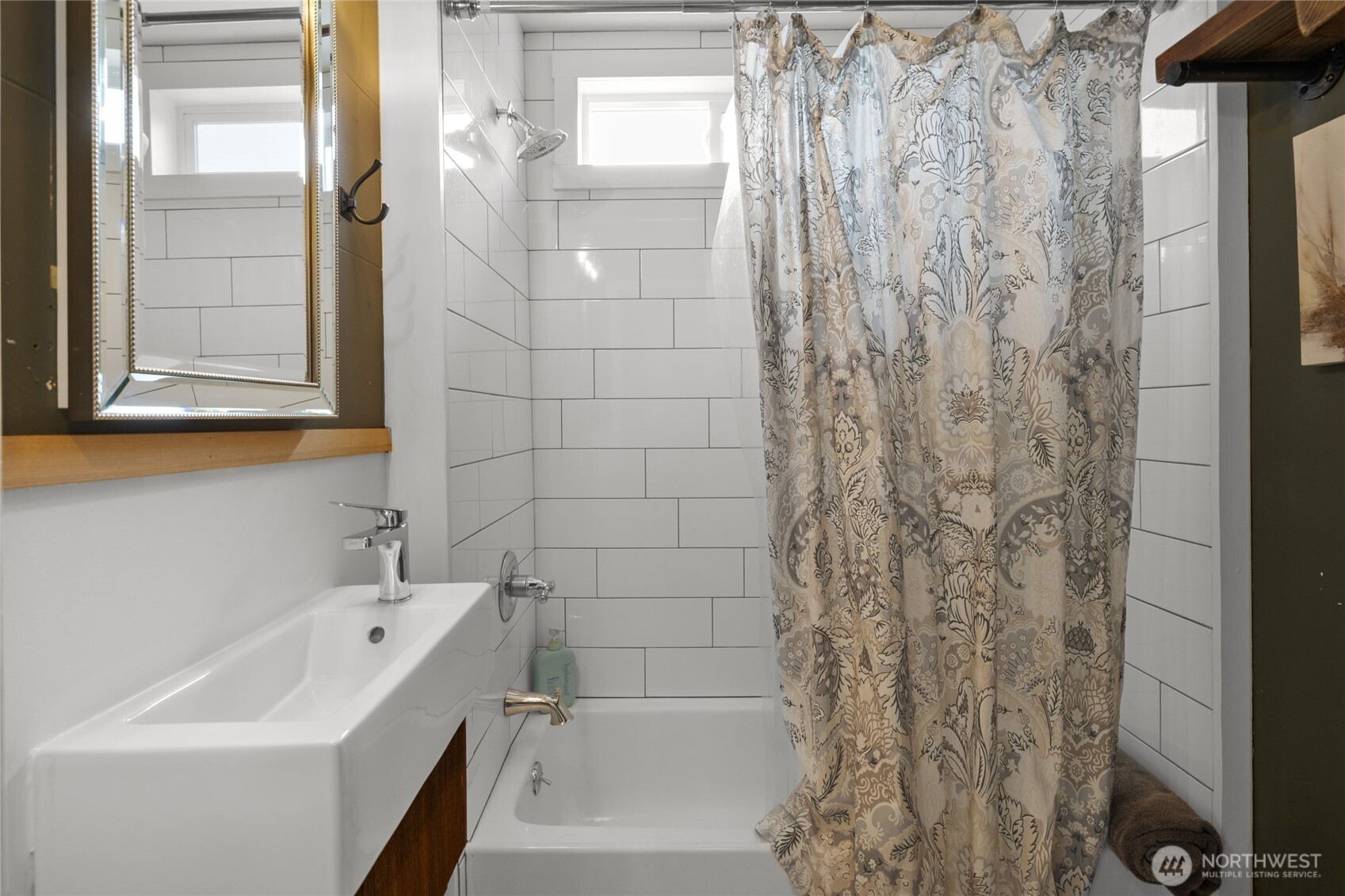 300 S 1st Street , Roslyn, WA 98941