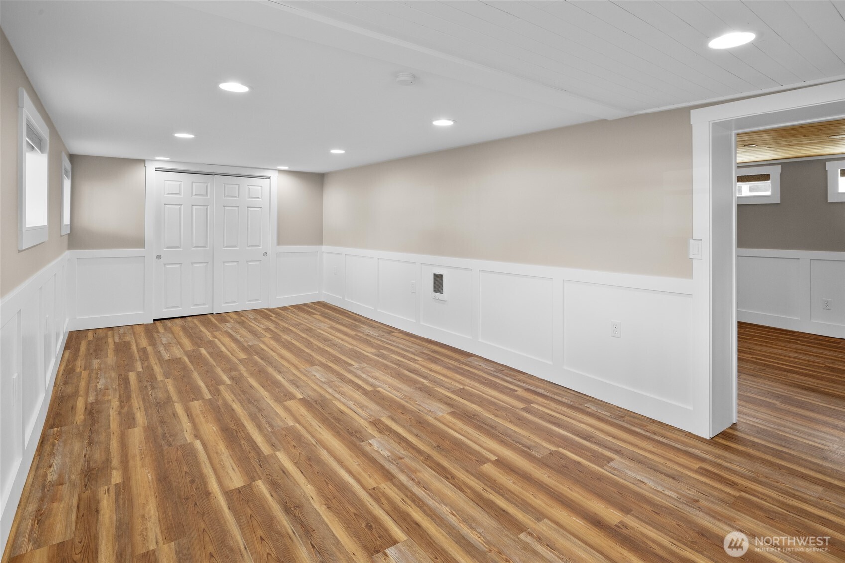 300 S 1st Street , Roslyn, WA 98941