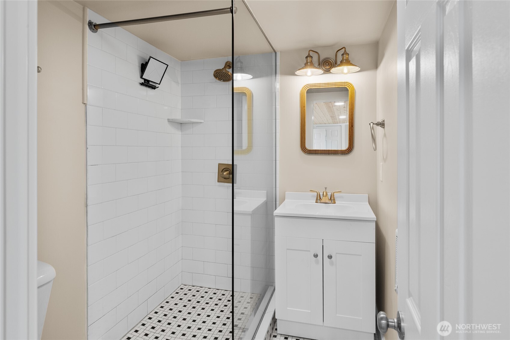 300 S 1st Street , Roslyn, WA 98941