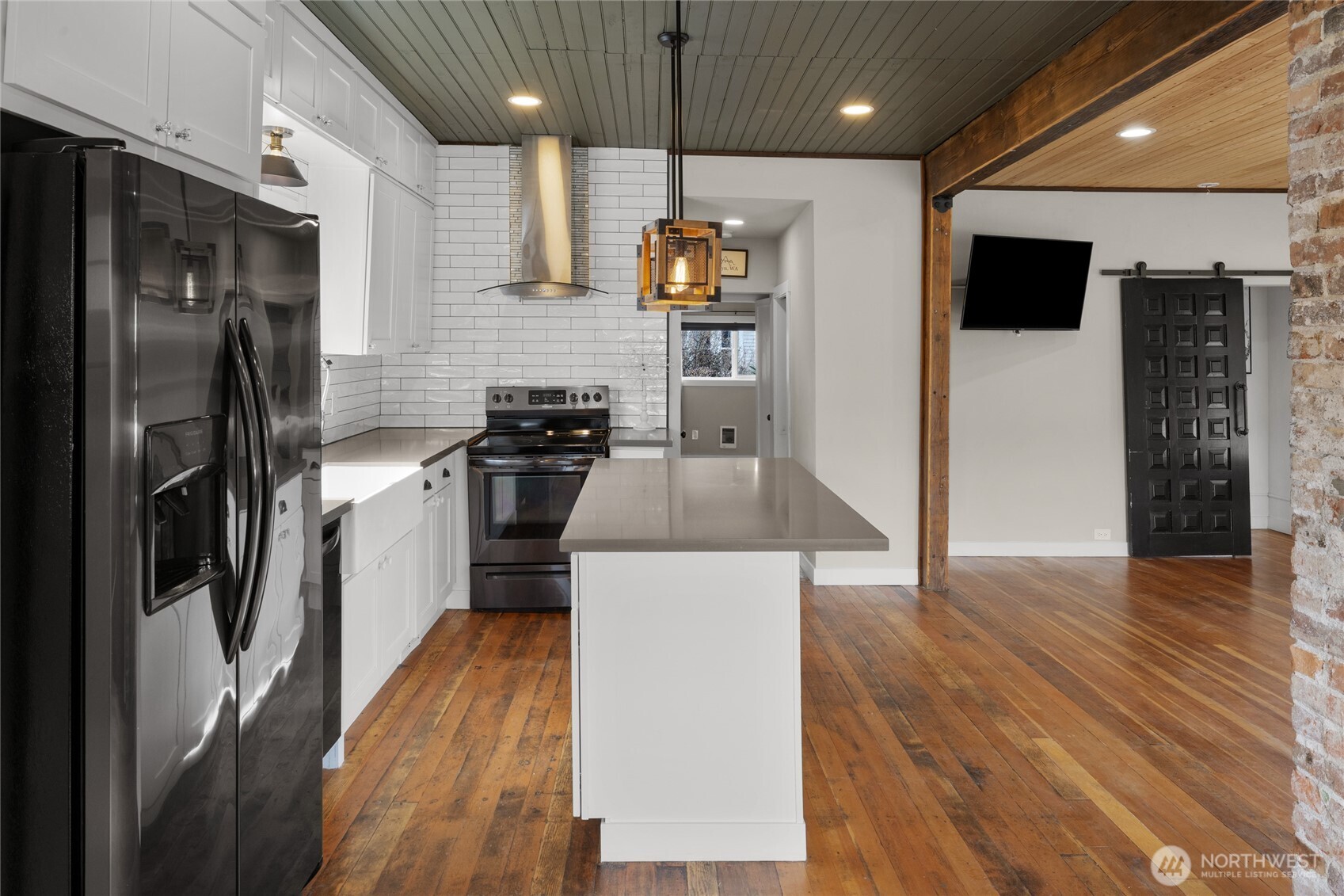 300 S 1st Street , Roslyn, WA 98941