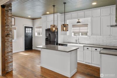 300 S 1st Street , Roslyn, WA 98941 - Photo 9