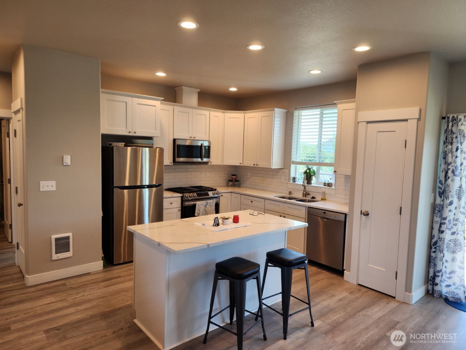 1269 Storm King Avenue SW, Ocean Shores, WA 98569