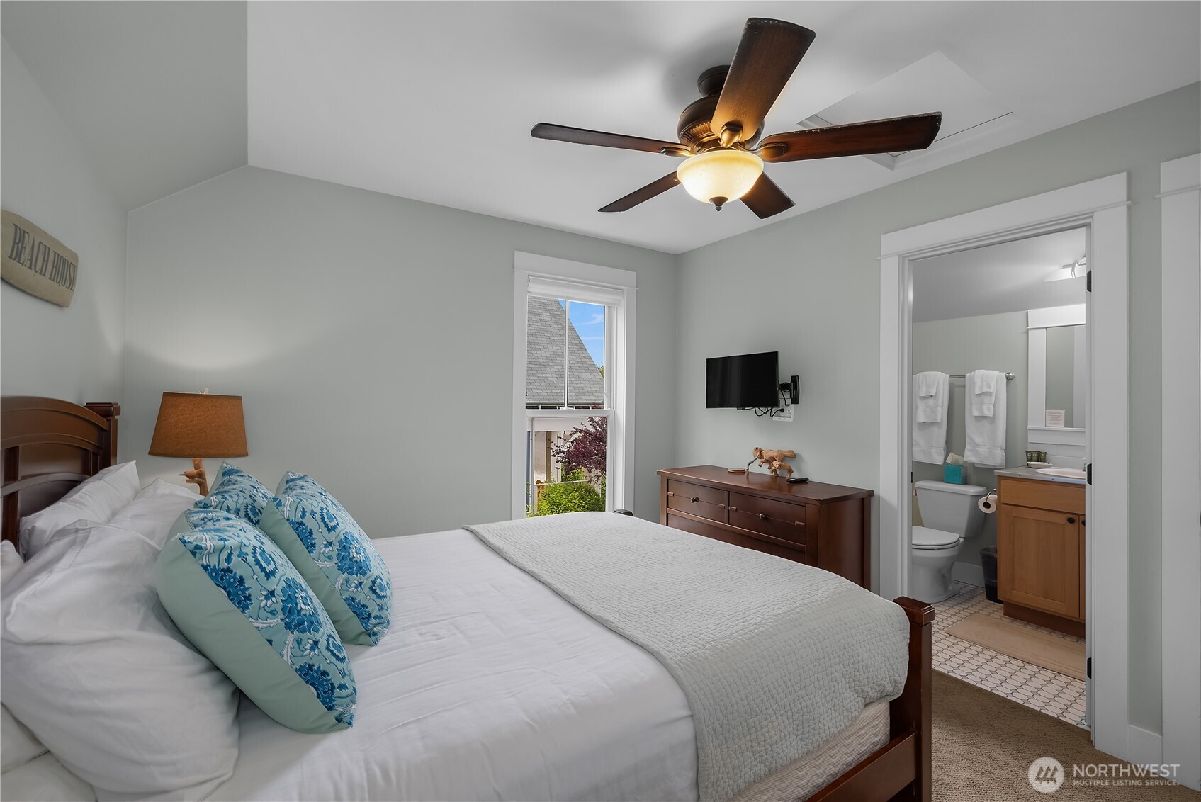 251 Meriweather Street , Pacific Beach, WA 98571