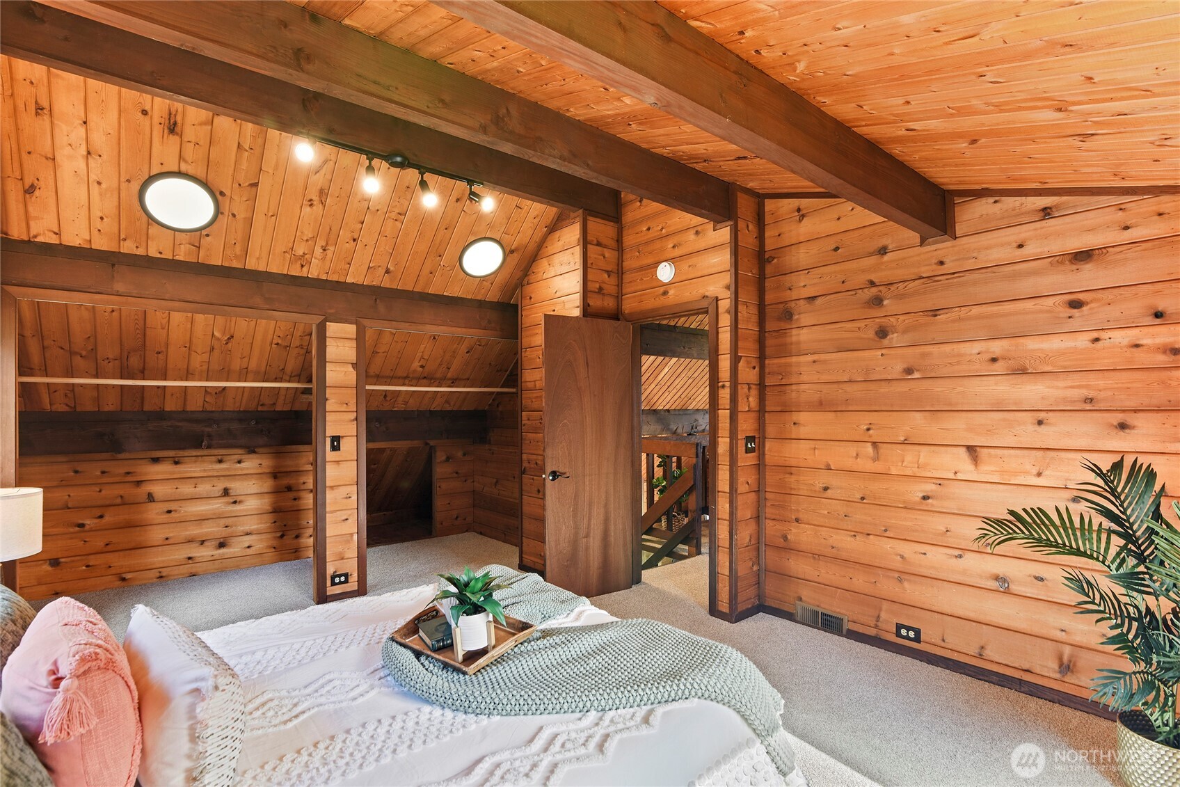 34266 Pilot Point Road NE, Kingston, WA 98346