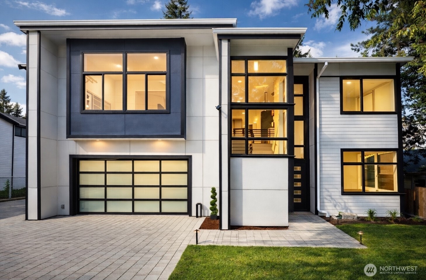 12648 NE 80th Street , Kirkland, WA 98033