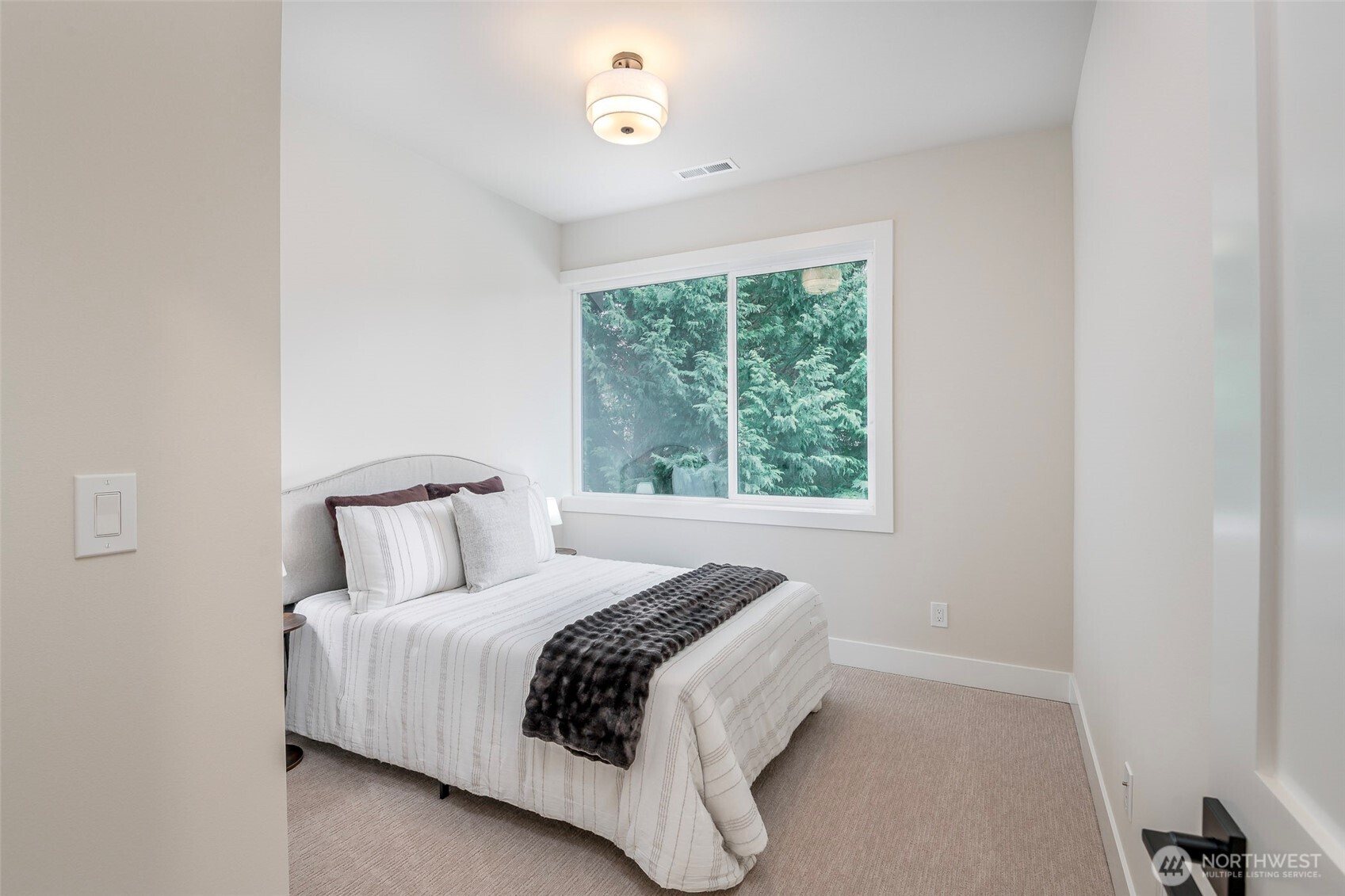 12648 NE 80th Street , Kirkland, WA 98033