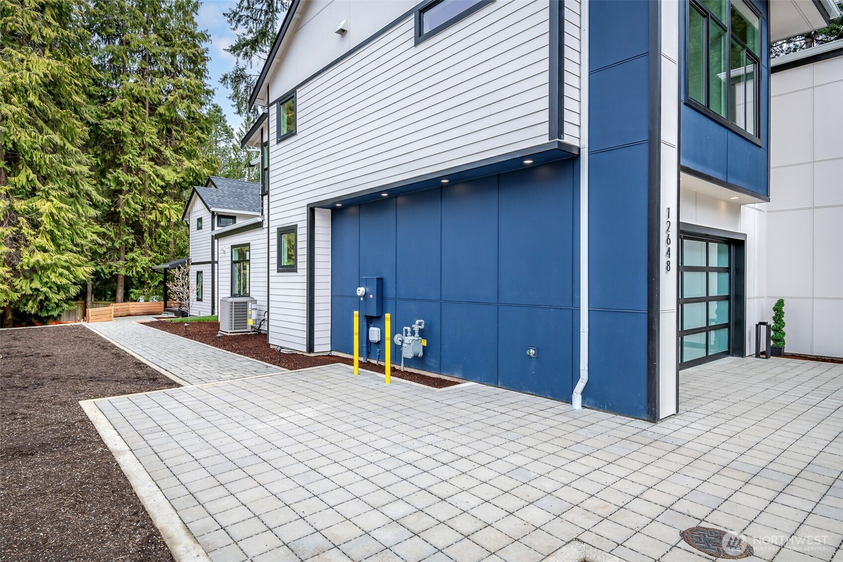 12648 NE 80th Street , Kirkland, WA 98033