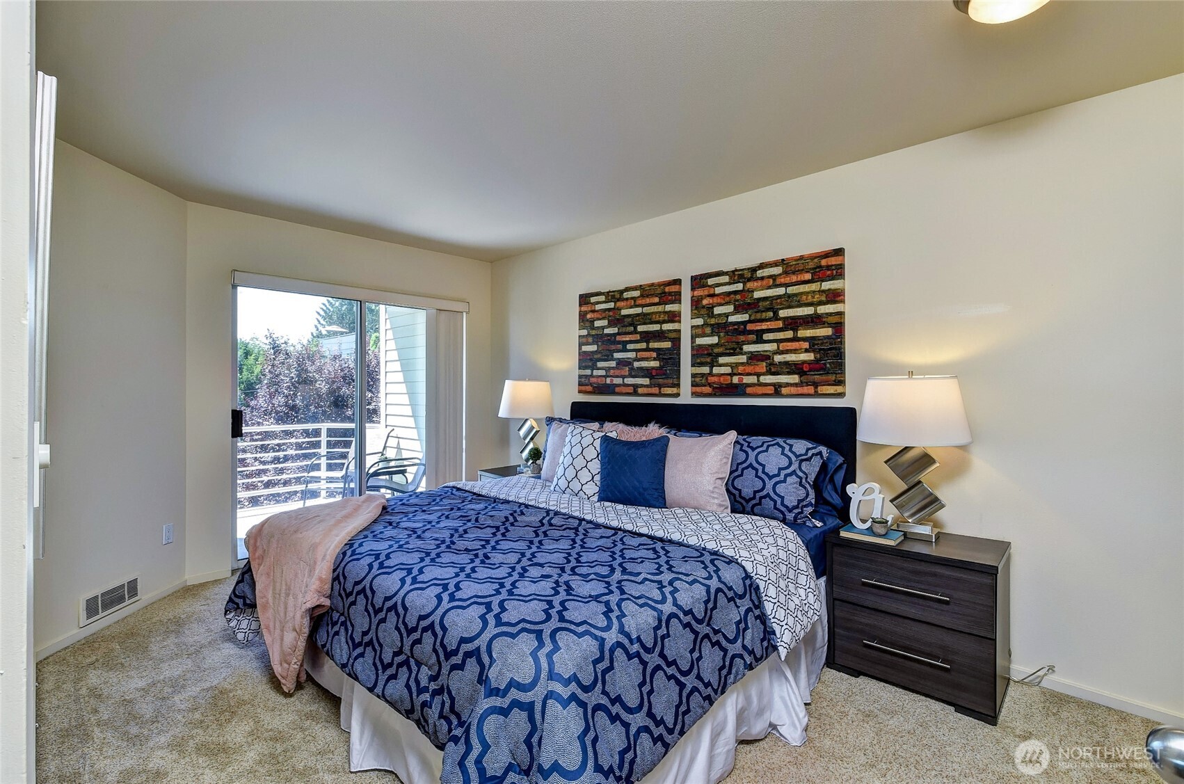 2324 W Newton Street #302, Seattle, WA 98119