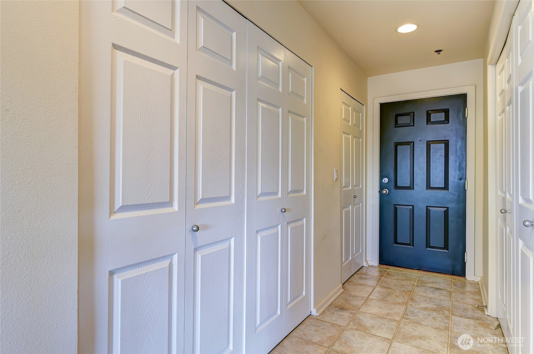 2324 W Newton Street #302, Seattle, WA 98119