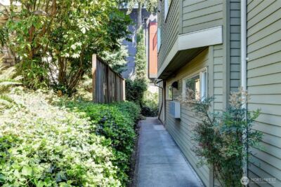 2324 W Newton Street #302, Seattle, WA 98119 - Photo 27
