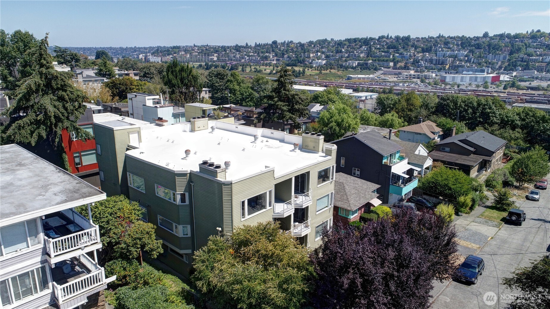 2324 W Newton Street #302, Seattle, WA 98119