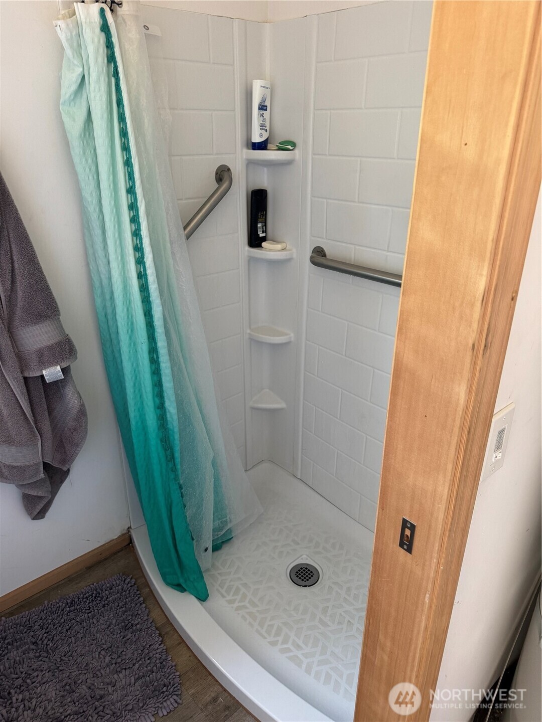 111 W wildwood Lane , Brinnon, WA 98320-9706